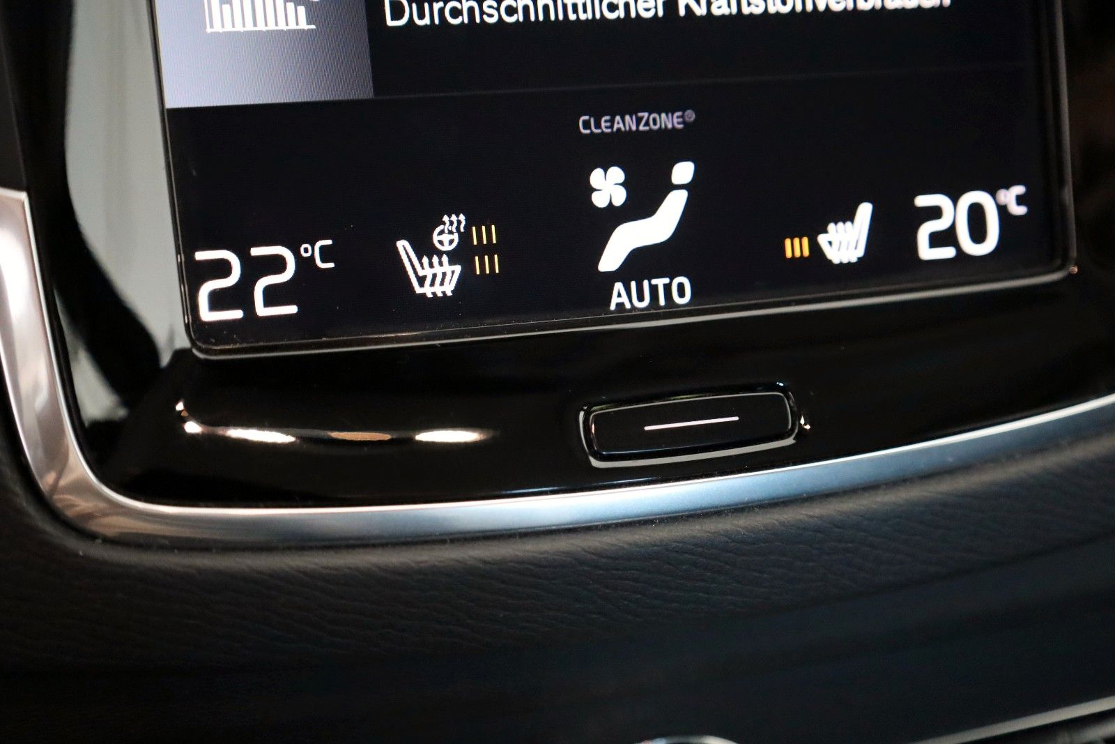 Fahrzeugabbildung Volvo XC90 AWD Momentum Pro 7Si.,Leder,Navi,LED,ACC,SH