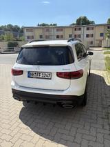 Mercedes-Benz GLB 250 4MATIC DCT*AMG*BURM*KEYLESS*PANO*CARBON* - Mercedes-Benz GLB-Klasse von privat
