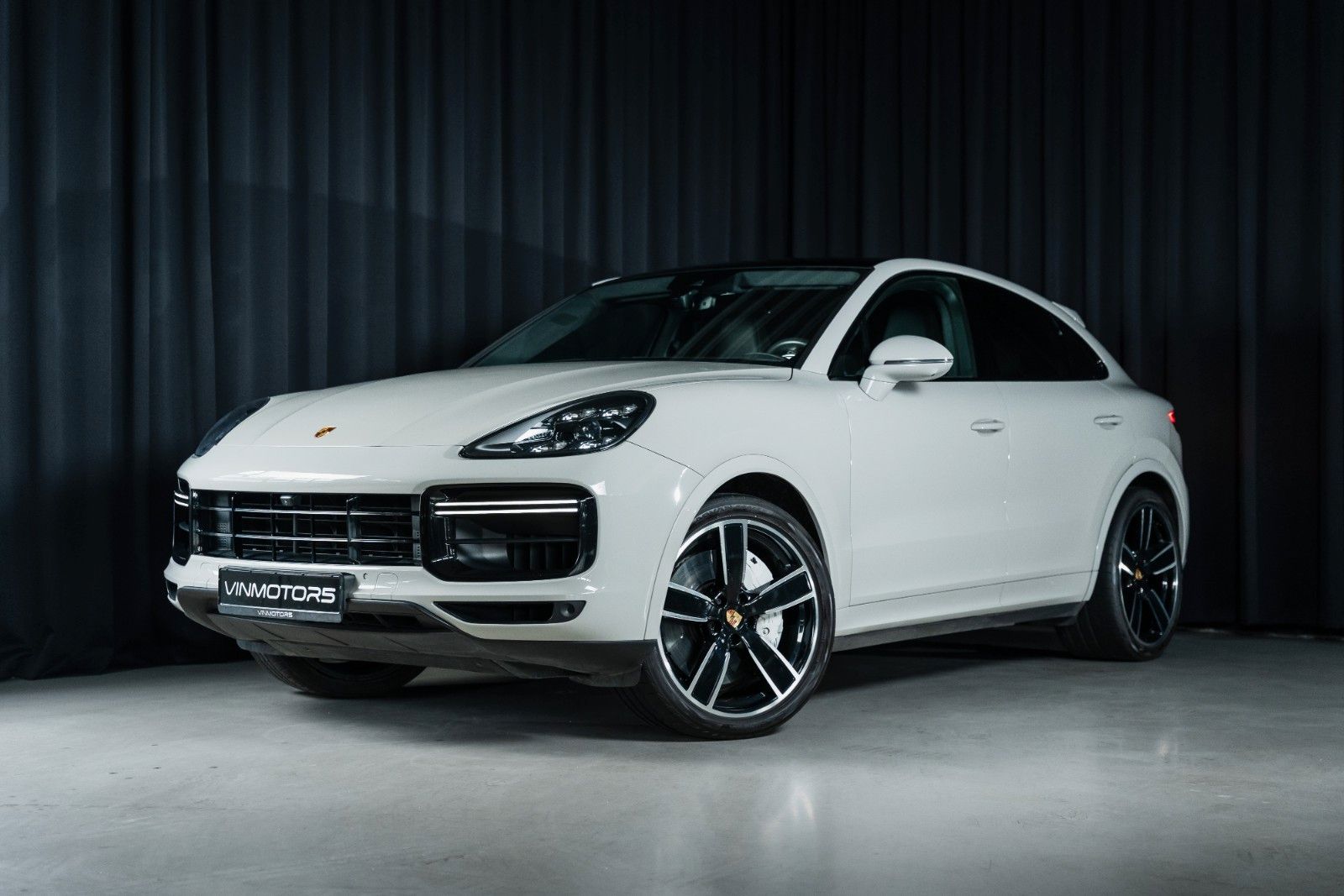 PORSCHE Cayenne Coupe Turbo/Pano/Sport Chrono/Burm/Pneum