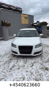 Audi A3 Sportback 1.6 TDI Attraction - Audi A3 mit Diesel-Antrieb: Limousine, 1.6