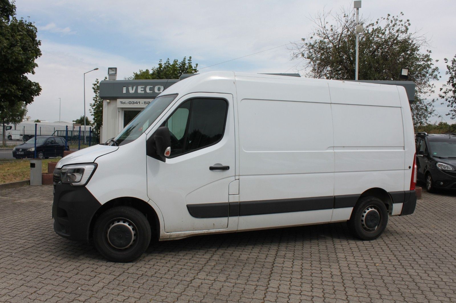 Fahrzeugabbildung Renault Master III Kasten L2H2 HKa 3,3t