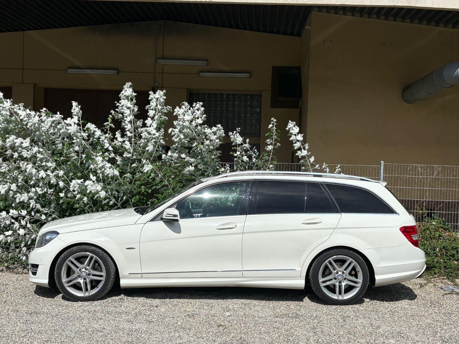 Mercedes-Benz C300 2012 — photo 5