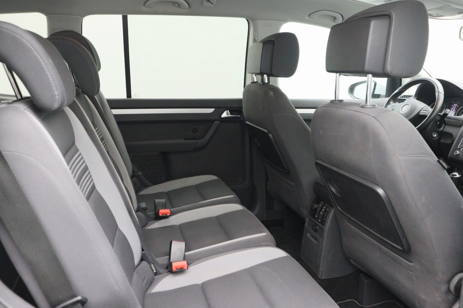 Fahrzeugabbildung Volkswagen Touran Life BMT AHK Navi PDC