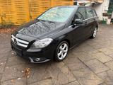 Mercedes-Benz B 200 Auto Navi Leder PDC - gebrauchte Mercedes-Benz B 200 aus dem Jahr 2013