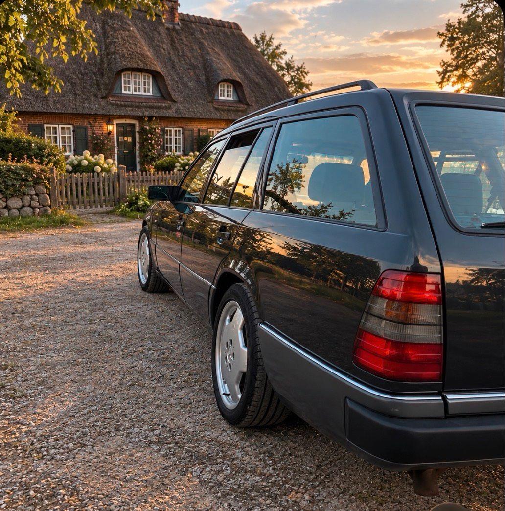 Mercedes-Benz 220