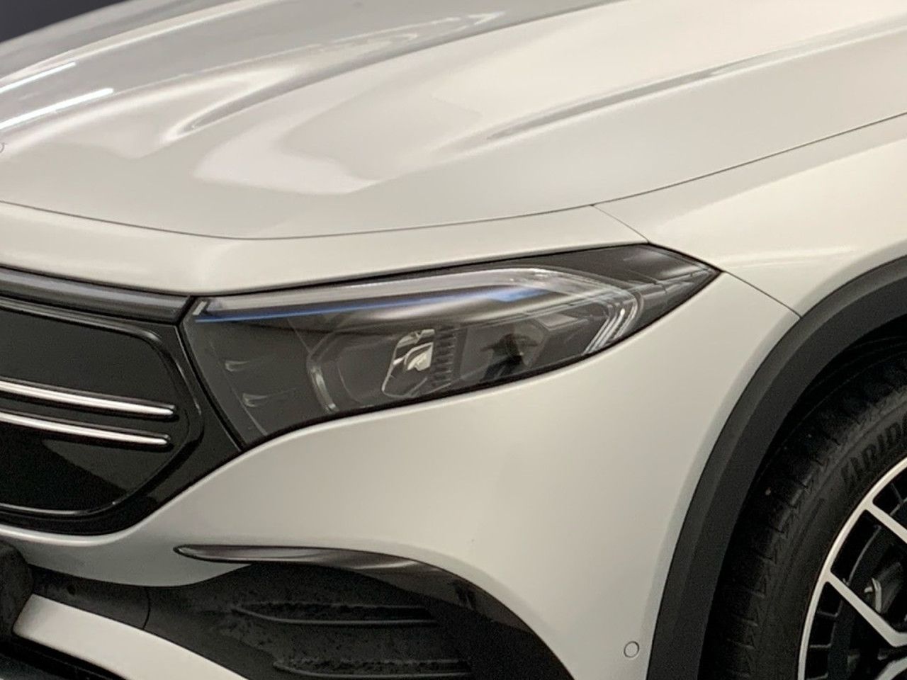 Mercedes-Benz EQB 300 4Matic AMG Distr LED Night Kamera PTS foto 7