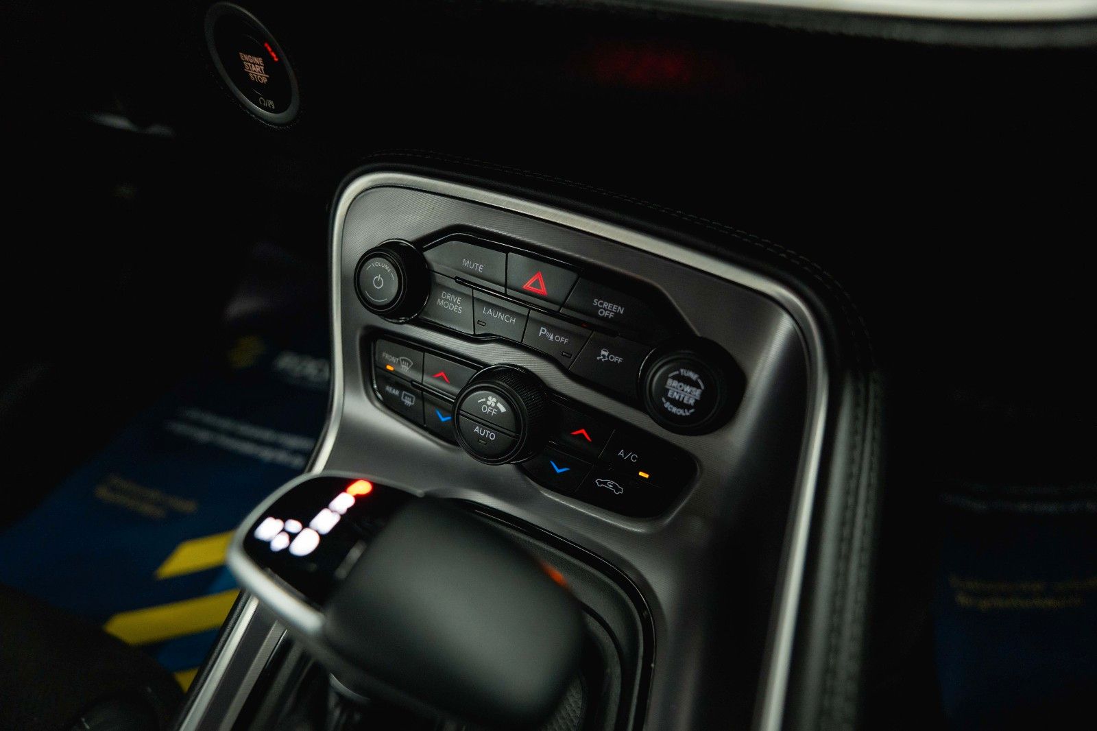 Fahrzeugabbildung Dodge Challenger 6.4 V8 SRT 392 R/T SCAT PACK Perform.