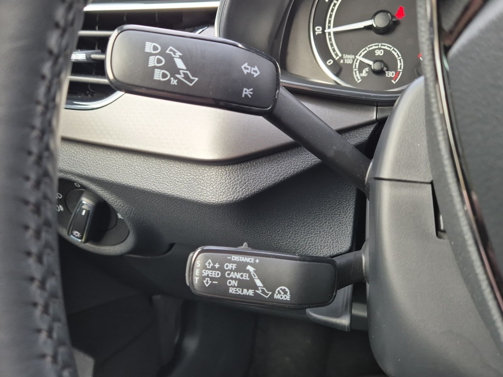 Fahrzeugabbildung SKODA Kamiq TSI Clever DSG LED ACC RFK SH 17"