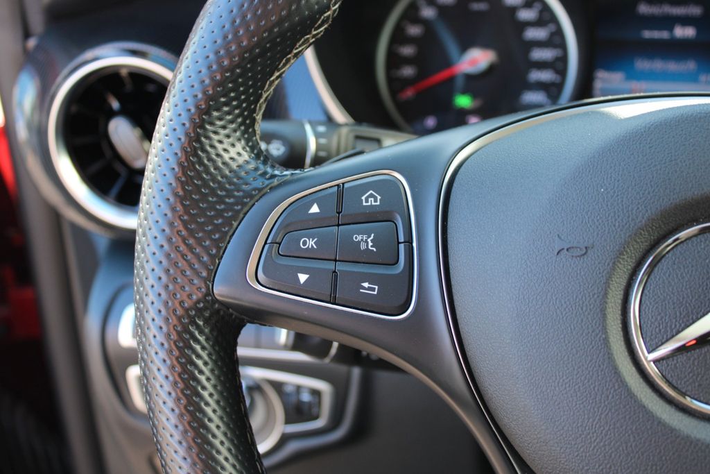 MERCEDES-BENZ 220 V 250d EDITION 4MATIC lang AHK NAVI SHZ KAM