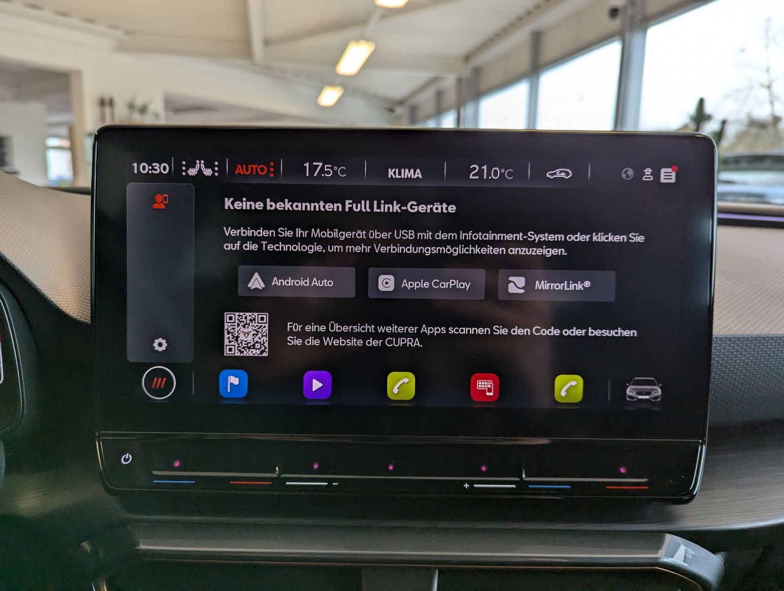 Fahrzeugabbildung CUPRA Leon 1.5eTSI DSG Matrix Cam Vision+ Full Link