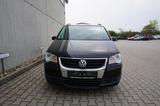 Volkswagen Touran United Navi SHZ Tempomat 7-Sitzer - VW Touran bis 5.000 Euro