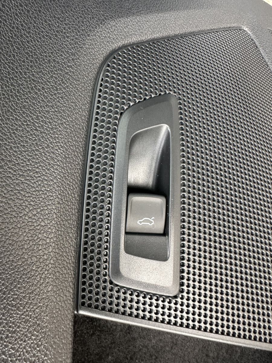 Fahrzeugabbildung SKODA Kodiaq L&K NAV+MATRIX+PANO+ACC+360°+19ZO+CARPLAY