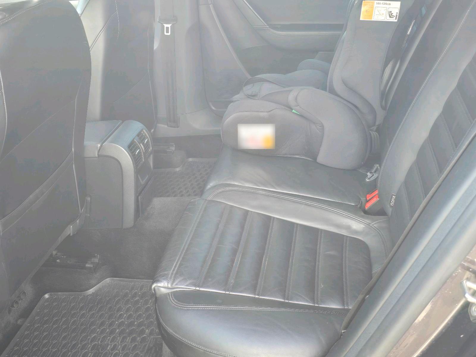 Volkswagen Passat 2011 — photo 7
