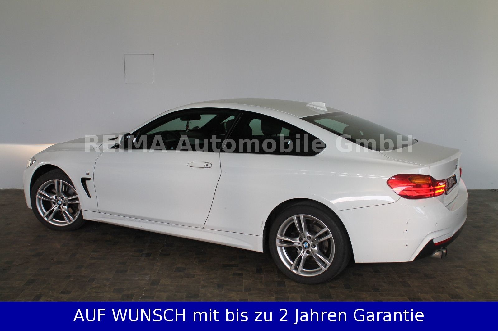 Fahrzeugabbildung BMW 428 i xDrive Coupe, M-Sportpaket, Kamera
