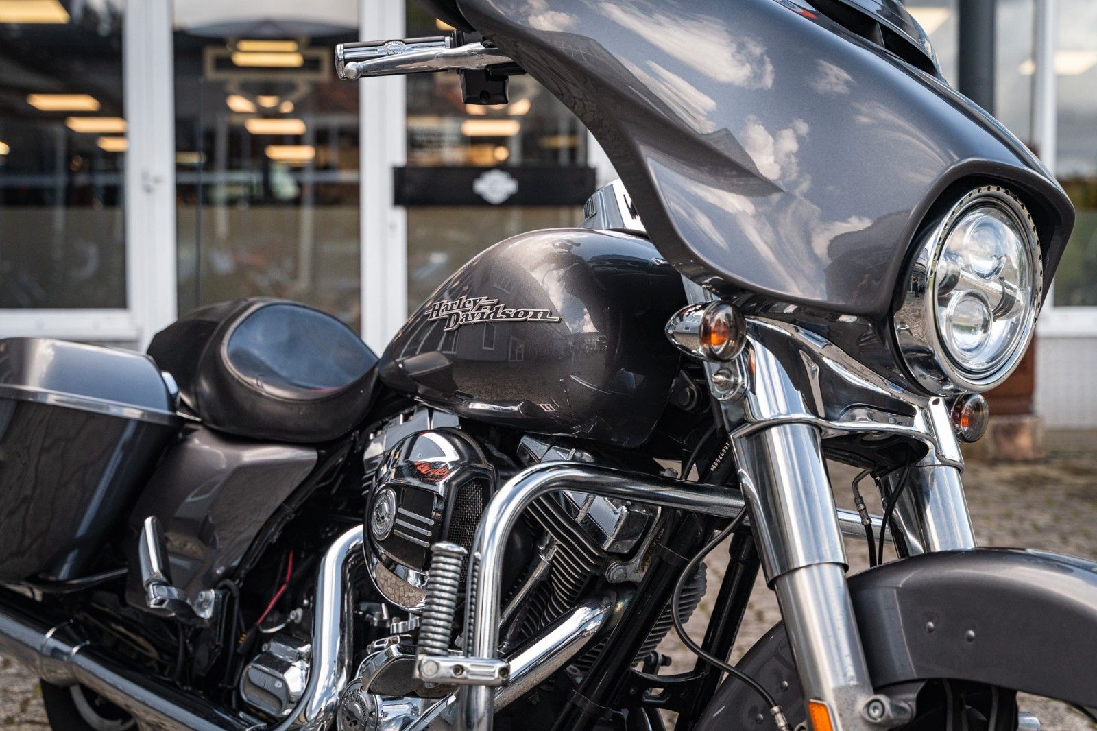 Fahrzeugabbildung Harley-Davidson FLHX Street Glide 103 cui - Kesstech -