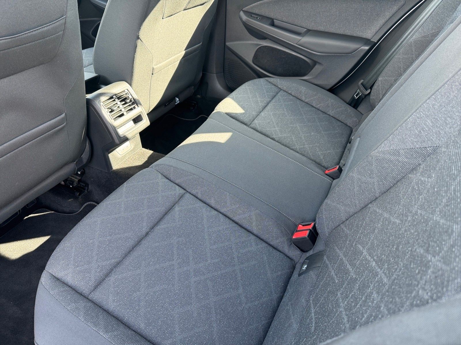 Fahrzeugabbildung Volkswagen Golf VIII Variant Life eTSI