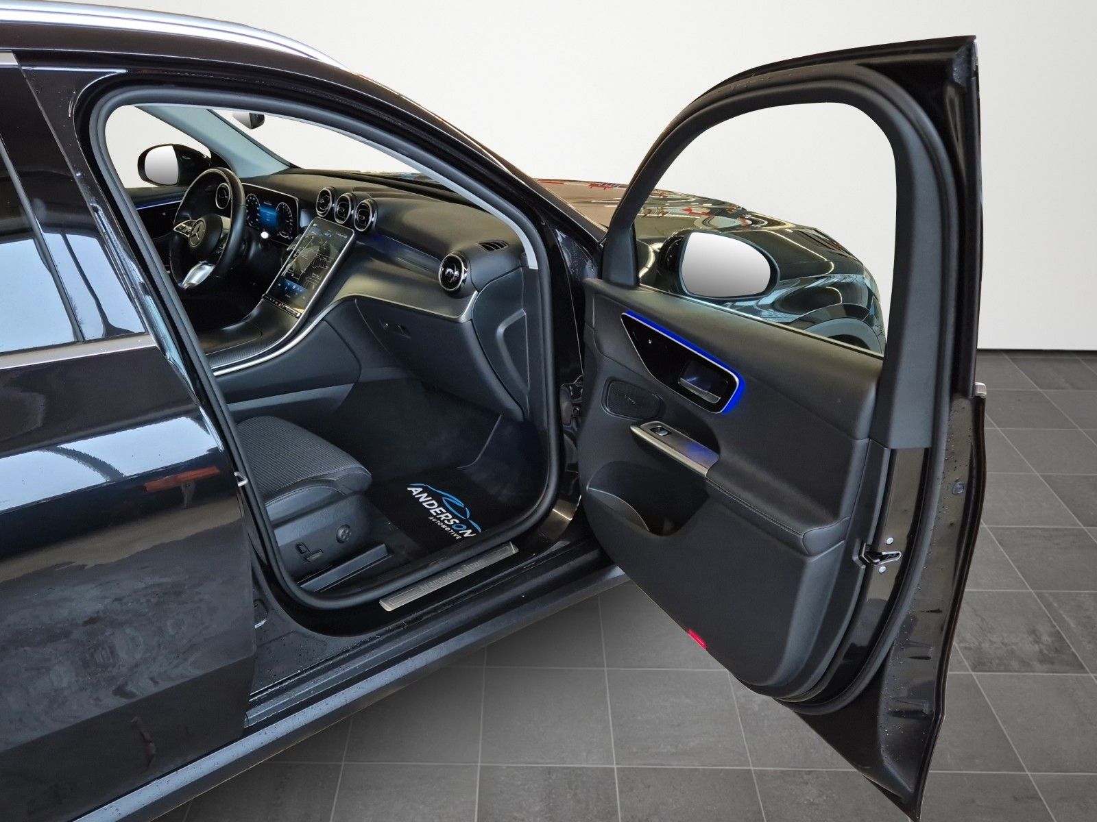 Fahrzeugabbildung Mercedes-Benz GLC300E 4MATIC 360° PANO DIG LIGHT AHK