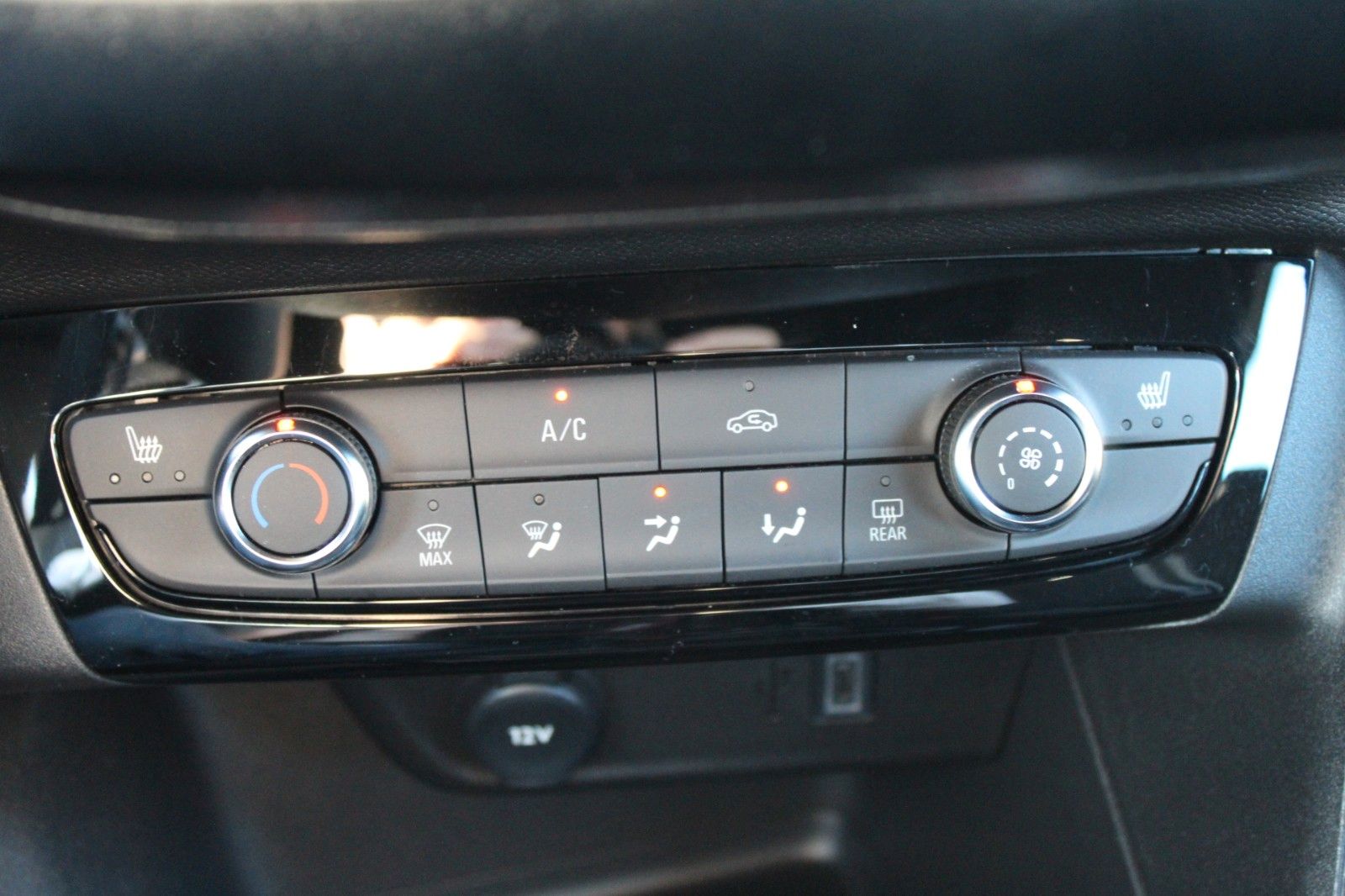 Fahrzeugabbildung Opel Corsa GS Allw.*Sitzh.*Intelli-Lux