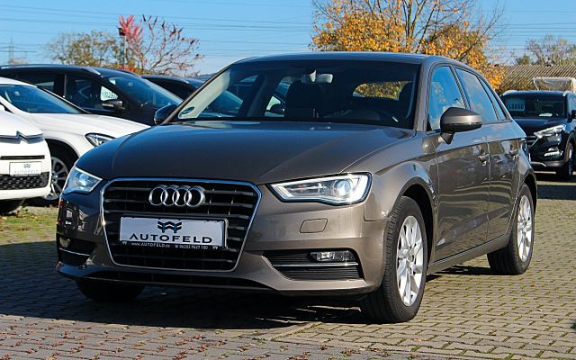 Audi A3 1.6 TDI S Tronic /VOLLSHEFT/8FACH/NAVI/XENON