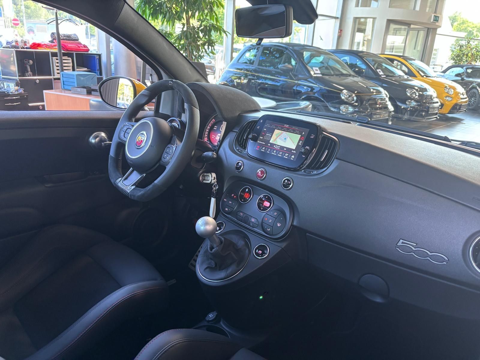 Fahrzeugabbildung Abarth 695 Competizione BEATS SOUNDSYSTEM NAVI ALU