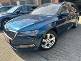 Skoda Superb Combi PREMIUM EDITION LED RFK virt - 1727 - Skoda Superb: Edition