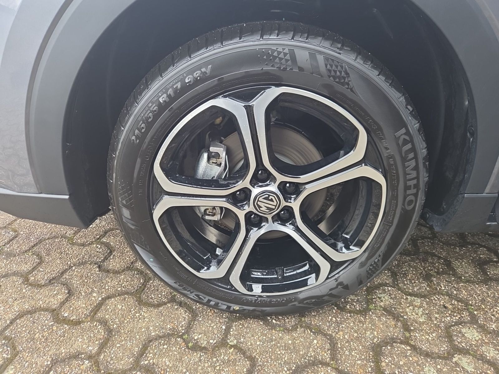 Fahrzeugabbildung MG ZS Comfort 1.5 Benziner  Schalter 116 PS *NAVI*S
