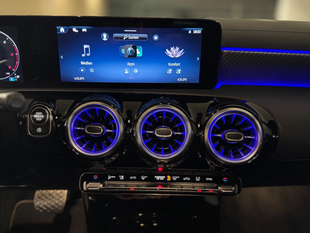 Mercedes-Benz CLA 180