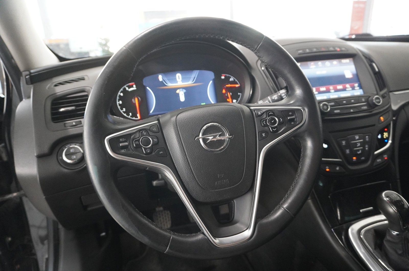 Fahrzeugabbildung Opel Insignia CT 2.0D 4X4 NAVI/LED/KAMERA/SPORT/AHK