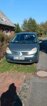 Renault Scenic 2 - Renault Scenic aus 2005 mit Diesel-Antrieb