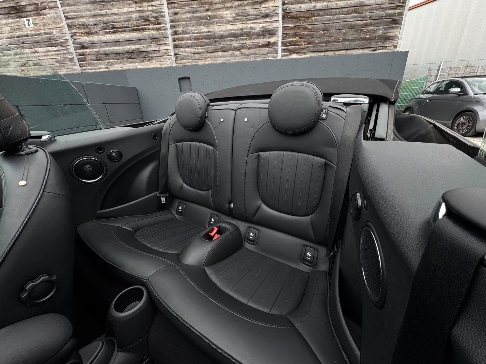 Fahrzeugabbildung MINI Cooper S Cabrio Aut. Kamera Leder H&K HuD ACC