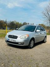 Hyundai Accent 2009. Zweiter Hand - Hyundai Accent: Limousine