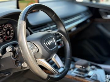 Audi Q7 - 12