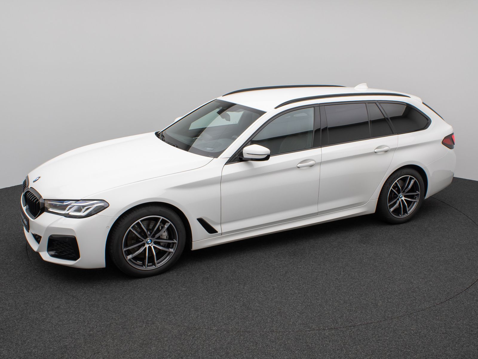 Fahrzeugabbildung BMW 540d xD M Sport Kamera Laser HUD DAB H/K Komfort