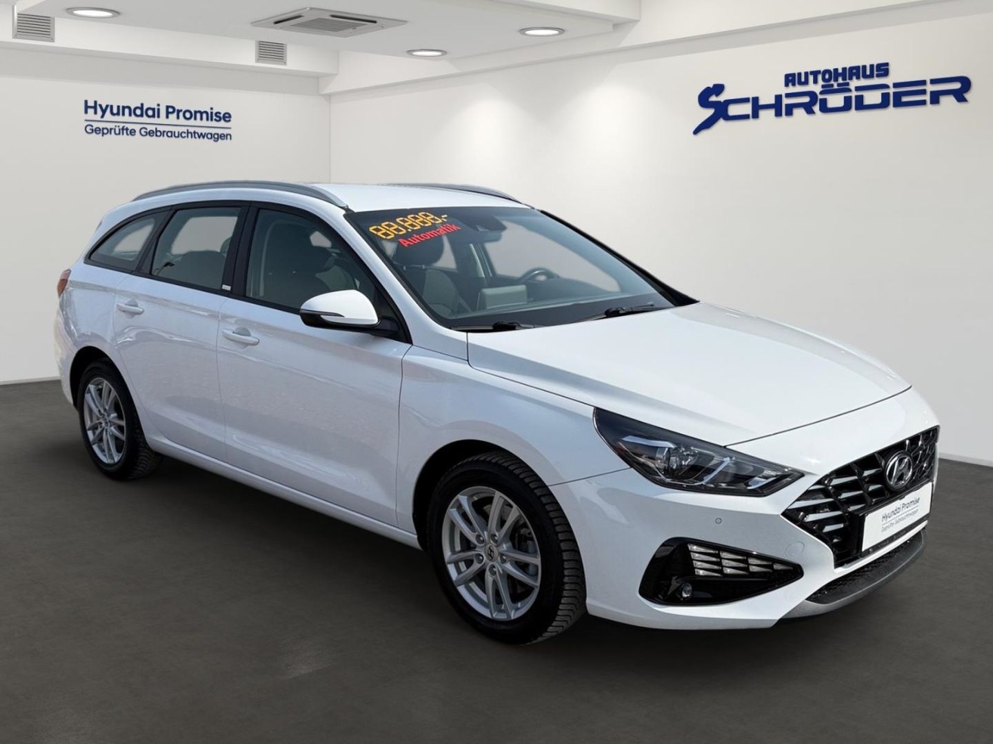 Fahrzeugabbildung Hyundai i30 1.6 CRDi TREND NAVI-P+ACAA+SHZ+KAMERA