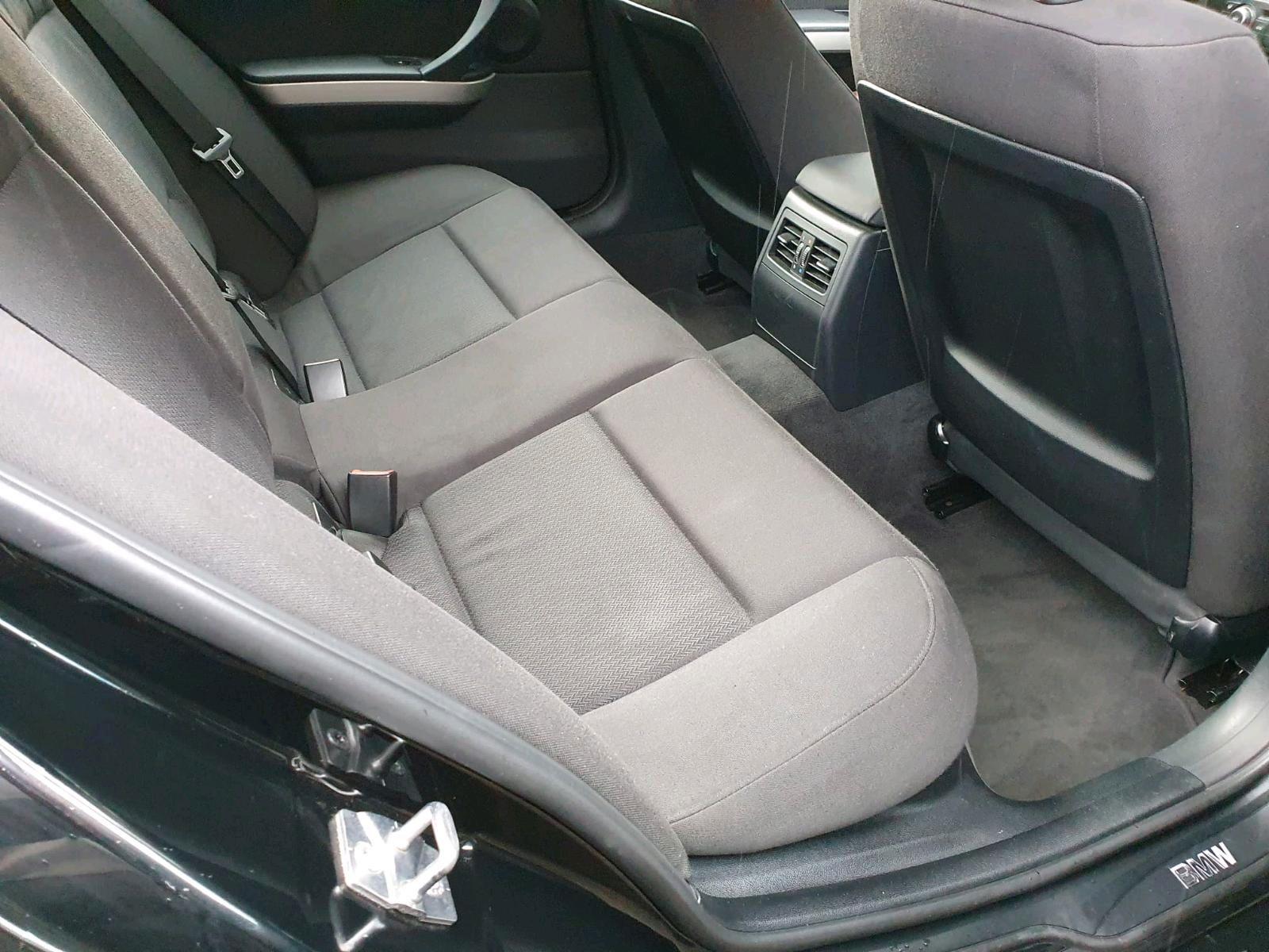 BMW 320 2011 — photo 12