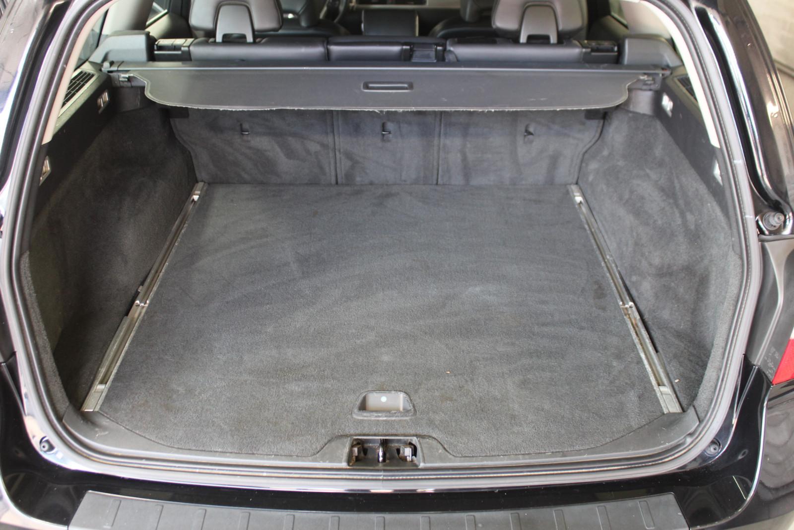 Volvo V70 2013 — photo 20