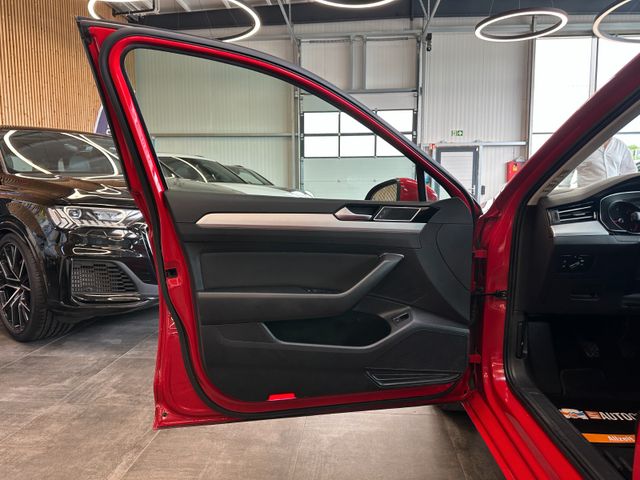 Volkswagen Passat Variant *Massage*Keyless*Tempo*Navi*