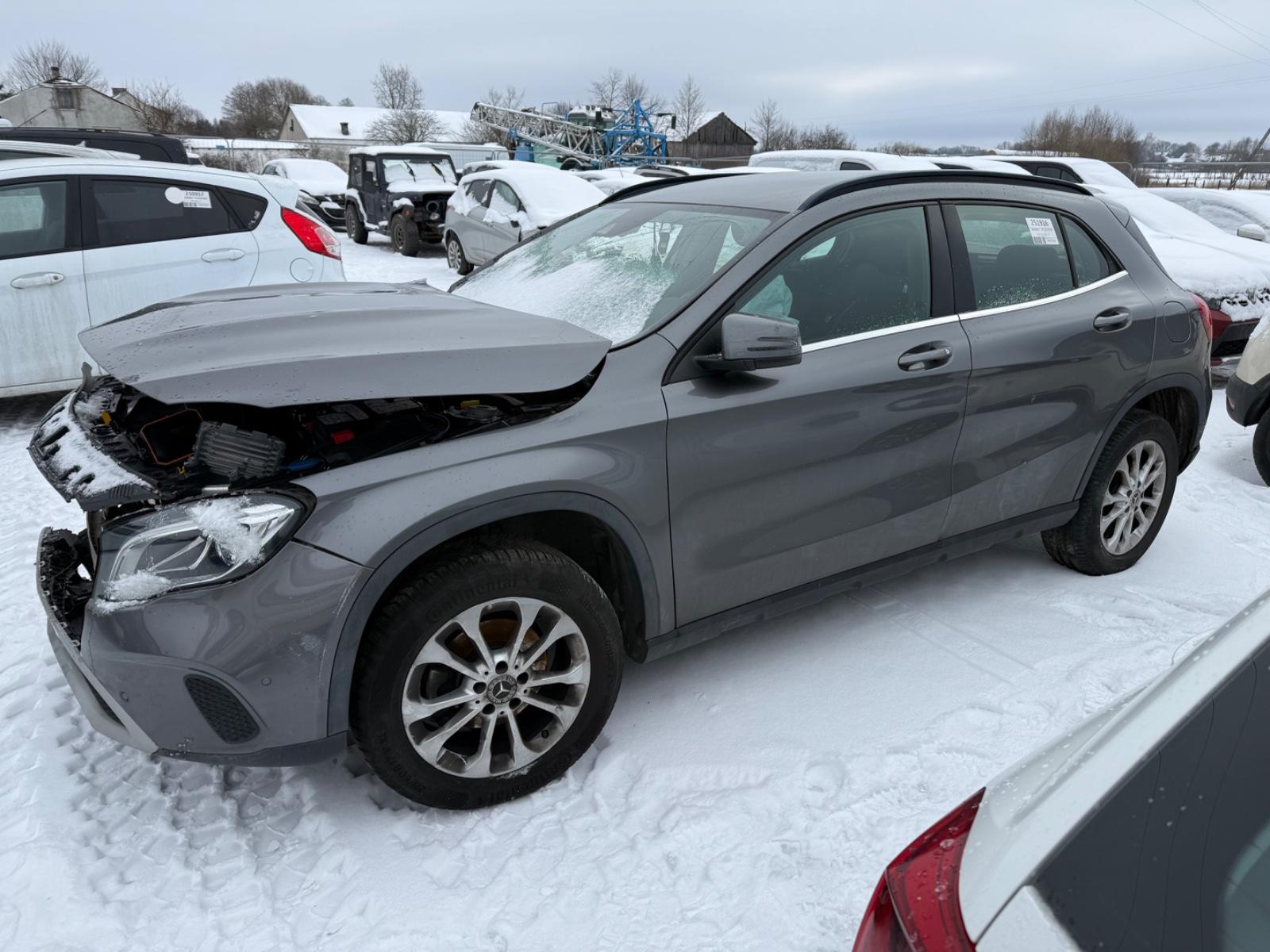 Mercedes-Benz GLA 180 GLA GLA 180 Street Style