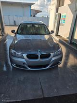 BMW 318d Touring - - BMW 318 aus 2011: Kombi, 318d