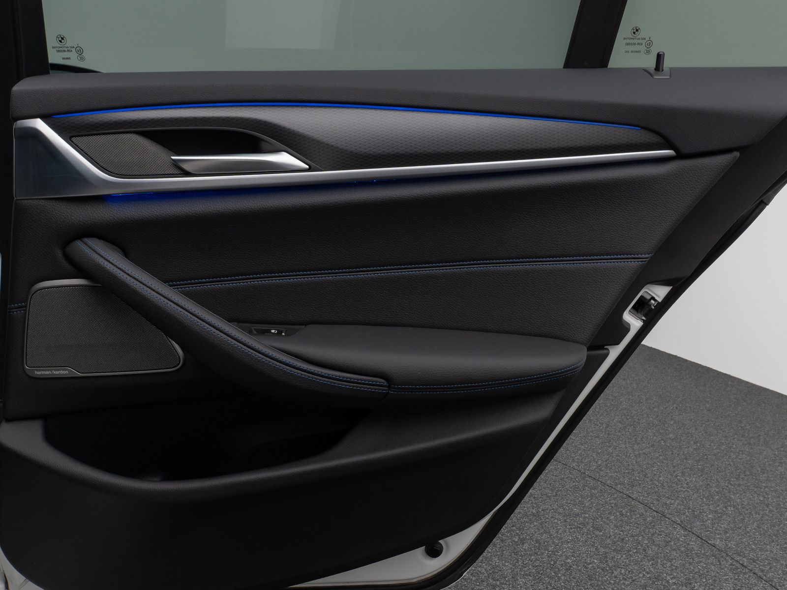 Fahrzeugabbildung BMW 540d xD M Sport Kamera DAB H/K AHK Alarm 20Zoll