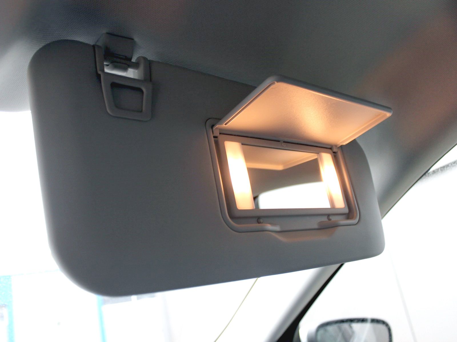 Fahrzeugabbildung Ford Kuga Plug-In Hybrid PHEV Titanium