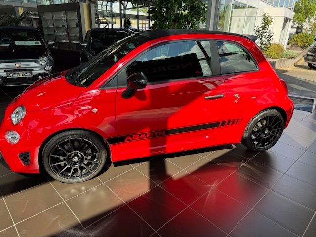 Fahrzeugabbildung Abarth 595C  Esseesse Estetico BEATS AKRAPOVIC