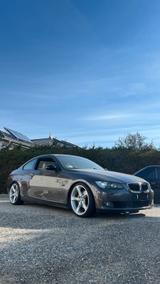 BMW 325i E92 - BMW 325: E92 325i