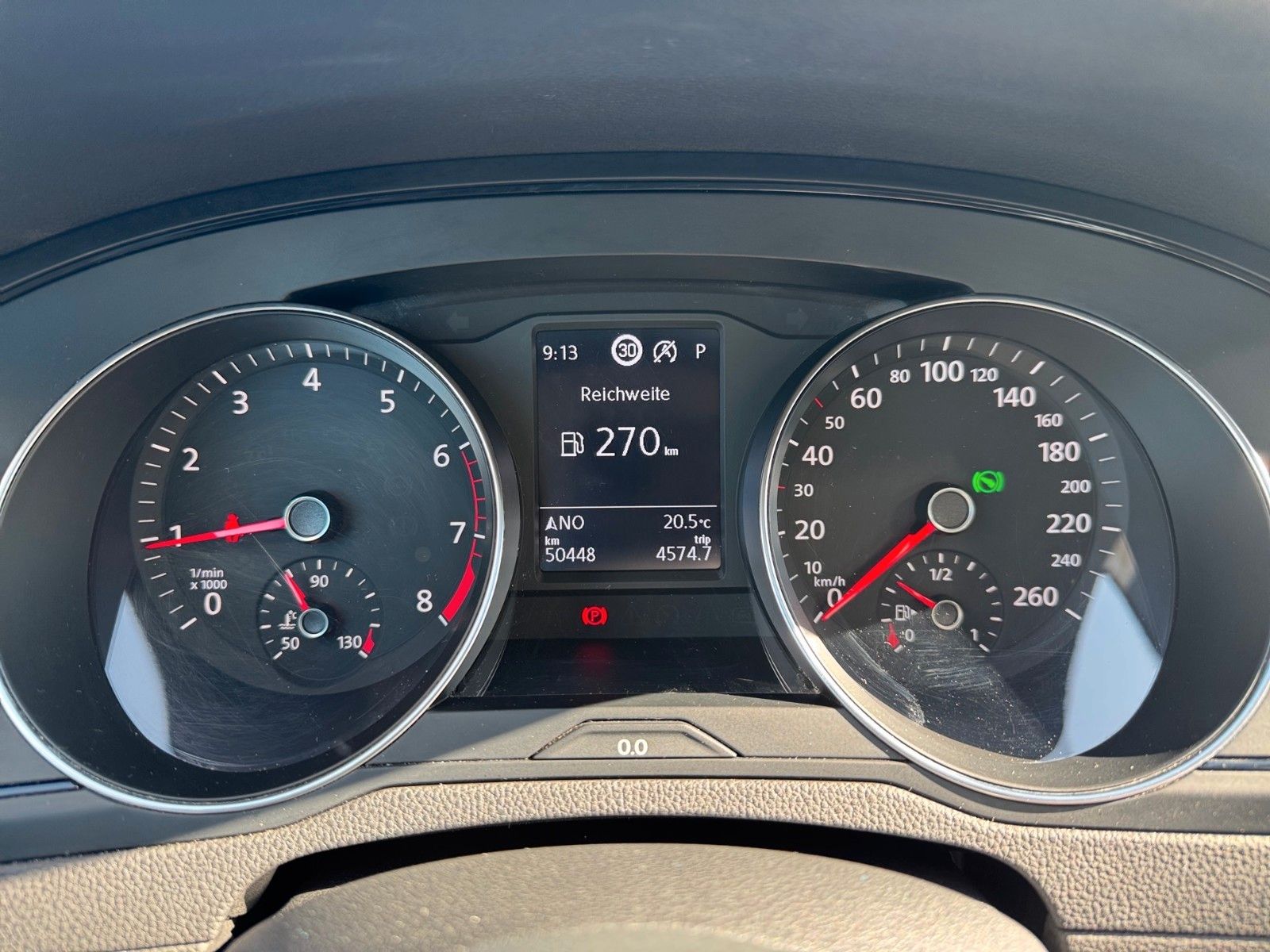 Fahrzeugabbildung Volkswagen Passat Variant Conceptline 1.5 TSI
