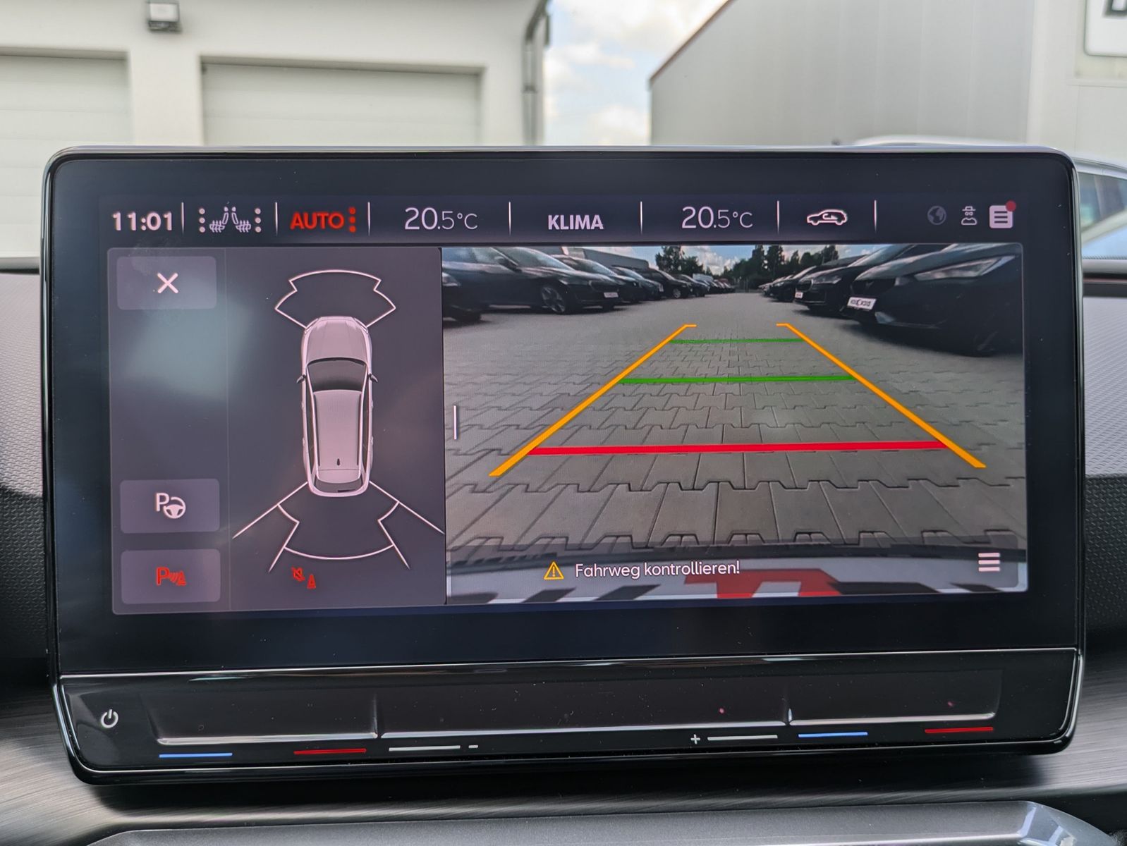 Fahrzeugabbildung CUPRA Leon 1.5 eTSI DSG MATRIX-LED*ACC*APP*KAMERA*18"