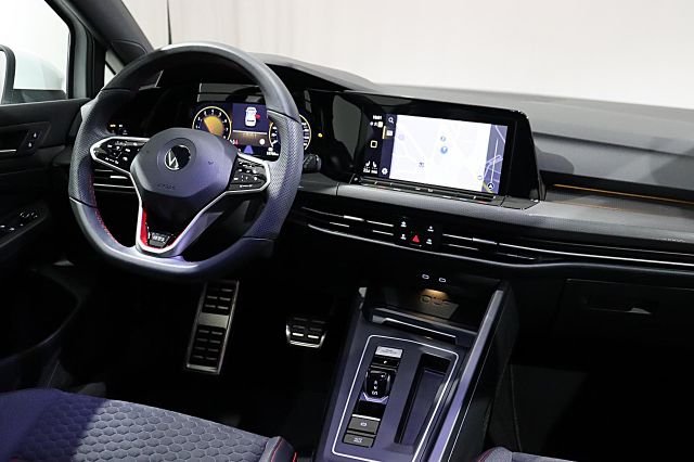 Golf GTI Clubsport 2.0l 300PS DSG KAMERA LED NAV