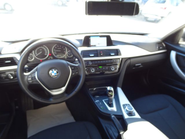 Fahrzeugabbildung BMW 320i Advantage/LED/Navi/84TKM/Automatik/