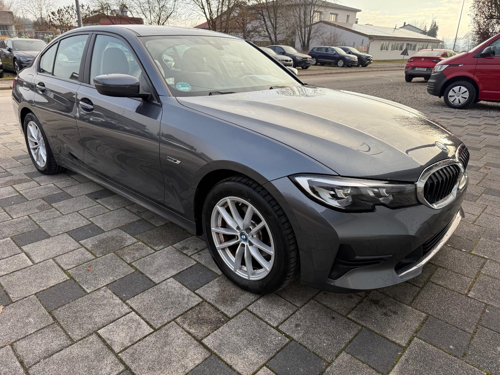 BMW 320e Automatik LED Navi PDC