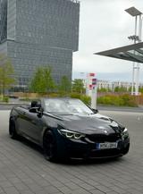BMW M4 Cabrio Competition - schwarze BMW M4