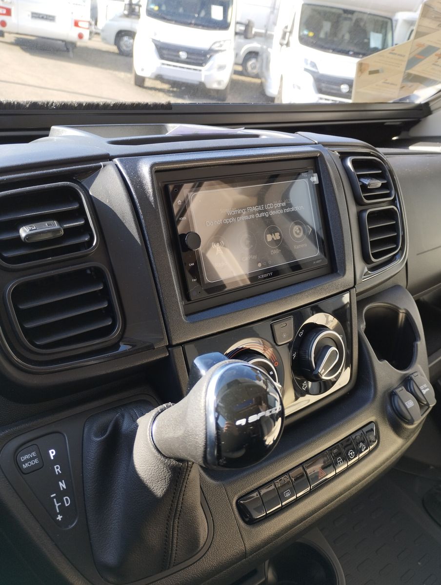 Fahrzeugabbildung Eura Mobil Profila RS PRS 695 EB Automatik + Mondial Paket